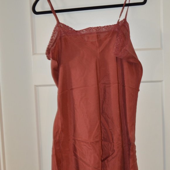 JW Love & Liberty Slip - Picture 3 of 5